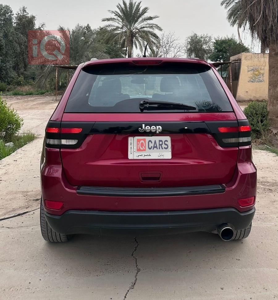 جیپ گراند شیرۆکی